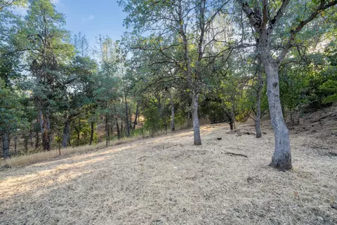 Exterior - 4053 Remington Dr, Redding, CA 96001 photo 7 of 12