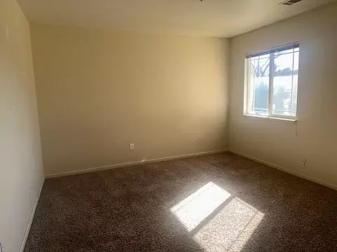 1517 Murieta Loop, Redding, CA 96002 photo 11