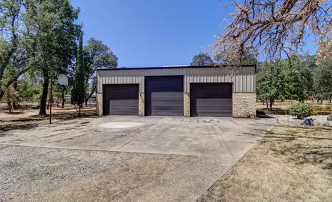 13074 Fernie Way, Redding, CA 96003 photo 2