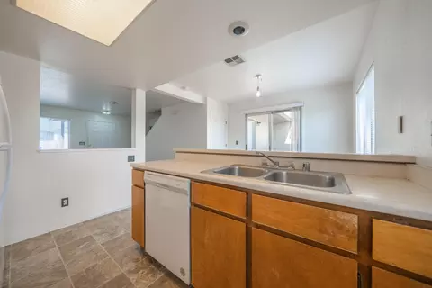 Kitchen - 5334 Valleyridge Dr, Redding, CA 96003 photo 1 of 2