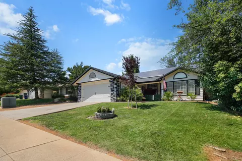 1948 Saltu Dr, Redding, CA 96002