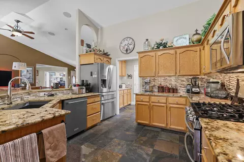 Kitchen - 3097 Sunglow Dr, Redding, CA 96001 photo 2 of 3
