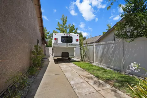 Exterior - 3097 Sunglow Dr, Redding, CA 96001 photo 10 of 14