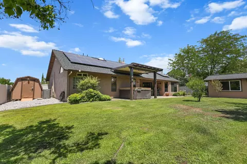 Exterior - 3097 Sunglow Dr, Redding, CA 96001 photo 5 of 14