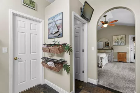 Entry Way - 3097 Sunglow Dr, Redding, CA 96001 photo 3 of 3