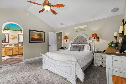 Bedroom - 3097 Sunglow Dr, Redding, CA 96001 photo 3 of 6