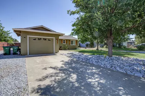 20987 Foxhunt Dr, Cottonwood, CA 96022