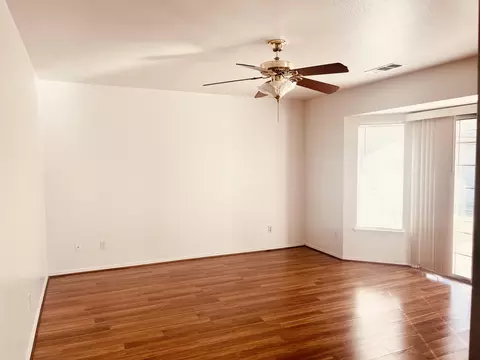 Living - 11556 La Costa Ct, Redding, CA 96003 photo 5 of 5