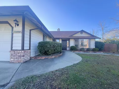 Exterior - 11556 La Costa Ct, Redding, CA 96003 photo 2 of 8