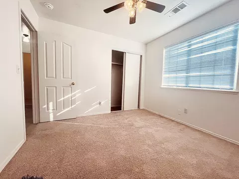 Bedroom - 11556 La Costa Ct, Redding, CA 96003 photo 4 of 4