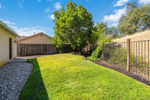 620 Valleybrook Dr, Redding, CA 96003 photo 32