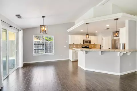 620 Valleybrook Dr, Redding, CA 96003 photo 9