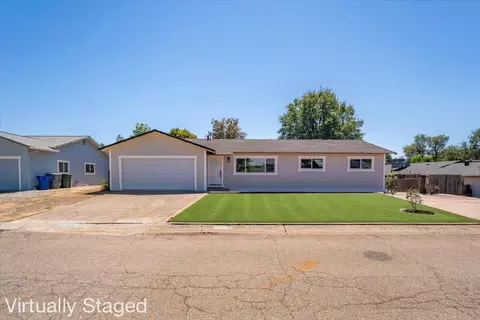1125 Lorraine Dr, Redding, CA 96002