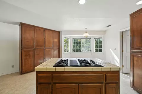 Kitchen - 16593 Vladimir Ct, Redding, CA 96001 photo 2 of 2