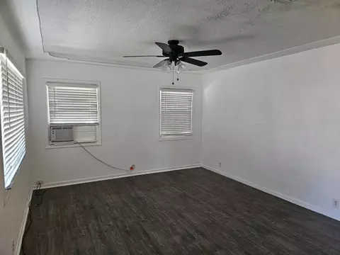 Living - 1055 South St, Redding, CA 96001 photo 2 of 2