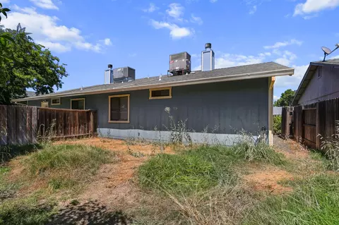 Exterior - 2520 Jason Ct, Anderson, CA 96007 photo 5 of 6