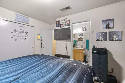 Bedroom - 2520 Jason Ct, Anderson, CA 96007 photo 4 of 7