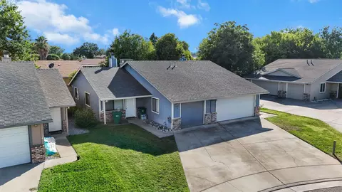 2520 Jason Ct, Anderson, CA 96007