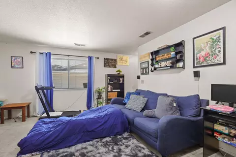 Living - 2520 Jason Ct, Anderson, CA 96007 photo 2 of 3
