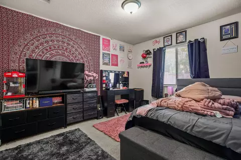 Bedroom - 2520 Jason Ct, Anderson, CA 96007 photo 1 of 7