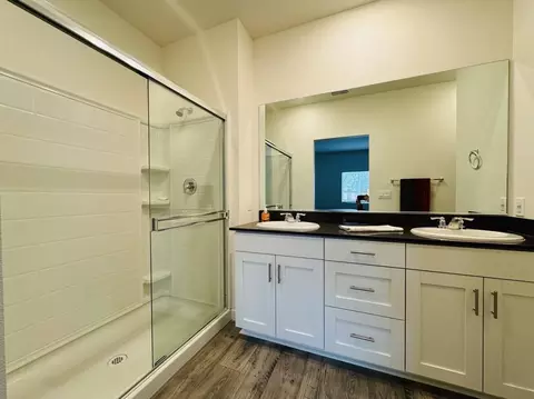 Bath - 3880 Thea Dr, Redding, CA 96001 photo 2 of 2
