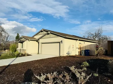 Exterior - 3880 Thea Dr, Redding, CA 96001 photo 2 of 7