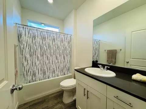 Bath - 3880 Thea Dr, Redding, CA 96001 photo 1 of 2