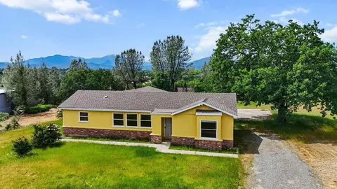 794 Twin View Blvd, Redding, CA 96003 photo 1
