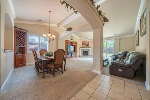 619 Casa Buena St, Redding, CA 96003 photo 6