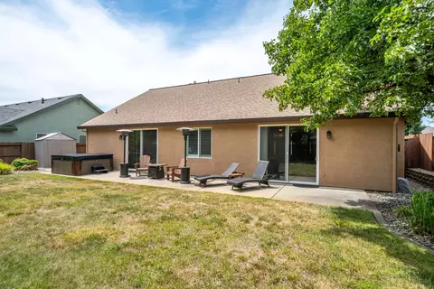 619 Casa Buena St, Redding, CA 96003 photo 46