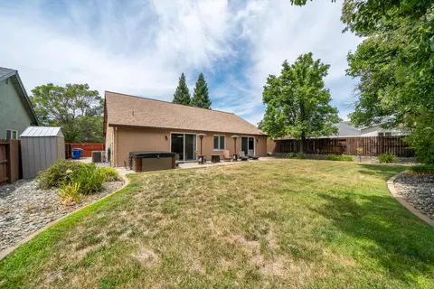 619 Casa Buena St, Redding, CA 96003 photo 42
