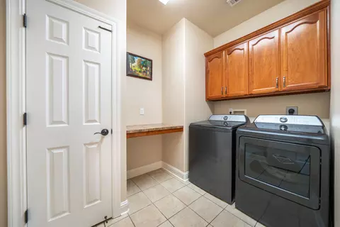 619 Casa Buena St, Redding, CA 96003 photo 32