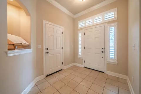 619 Casa Buena St, Redding, CA 96003 photo 3