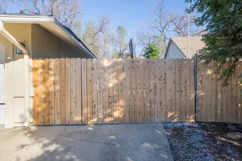 896 Fountain Cir, Redding, CA 96003 photo 56