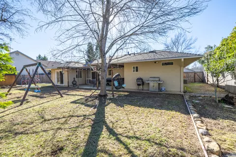 896 Fountain Cir, Redding, CA 96003 photo 40