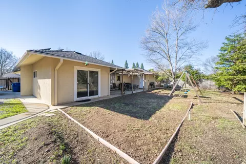 896 Fountain Cir, Redding, CA 96003 photo 42