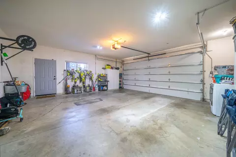 896 Fountain Cir, Redding, CA 96003 photo 32