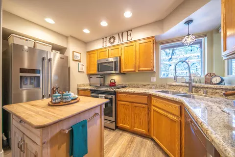896 Fountain Cir, Redding, CA 96003 photo 15