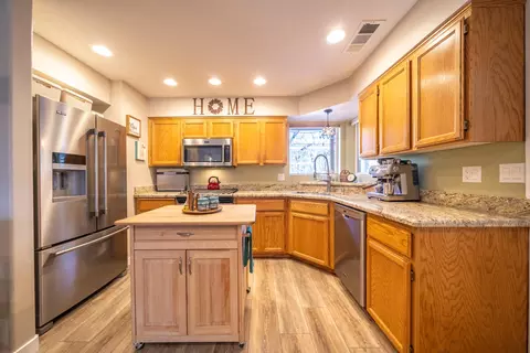 896 Fountain Cir, Redding, CA 96003 photo 13