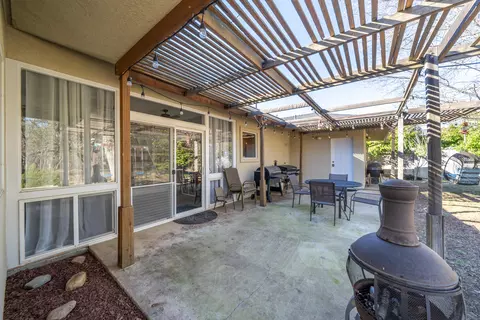 896 Fountain Cir, Redding, CA 96003 photo 35