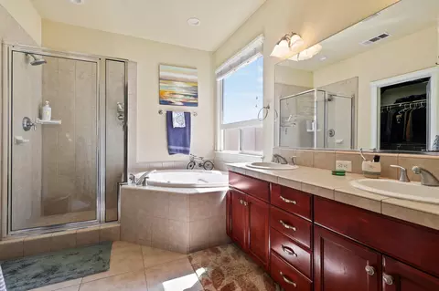Bath - 3776 Mario Ave, Redding, CA 96001 photo 1 of 3