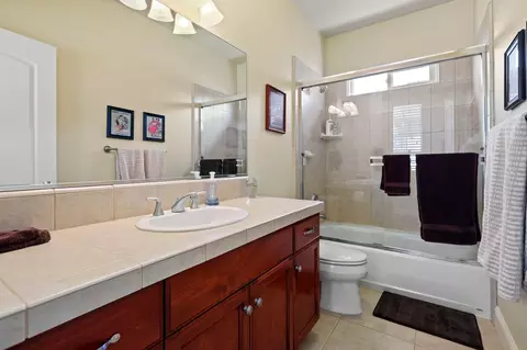 Bath - 3776 Mario Ave, Redding, CA 96001 photo 2 of 3