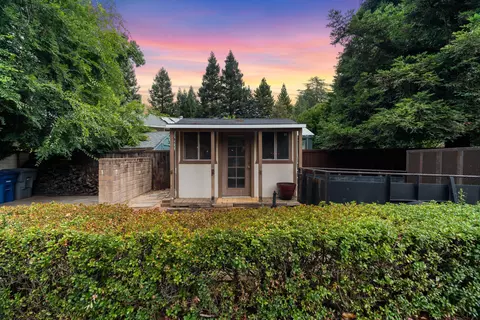 Exterior - 2535 Phil Ct, Redding, CA 96002 photo 17 of 19