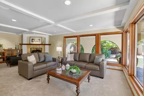 Living - 2535 Phil Ct, Redding, CA 96002 photo 4 of 8