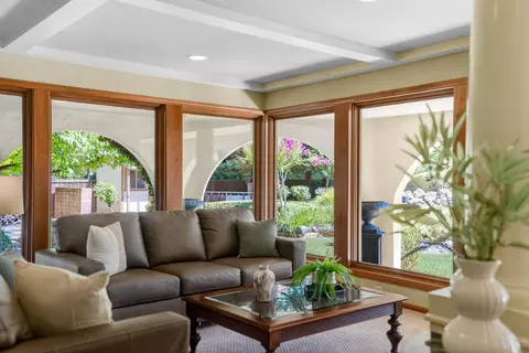 Living - 2535 Phil Ct, Redding, CA 96002 photo 3 of 8