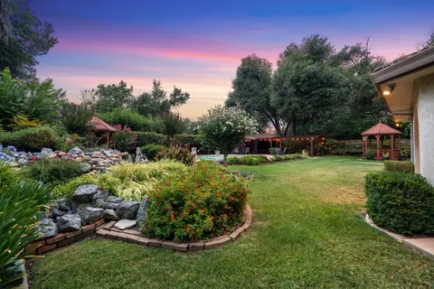 Exterior - 2535 Phil Ct, Redding, CA 96002 photo 15 of 19