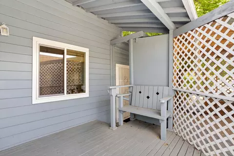 Exterior - 2252 Waldon St, Redding, CA 96001 photo 2 of 8