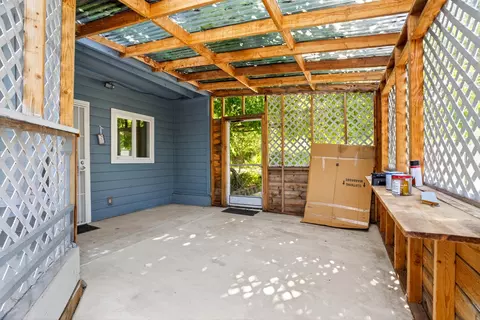 Exterior - 2252 Waldon St, Redding, CA 96001 photo 3 of 8