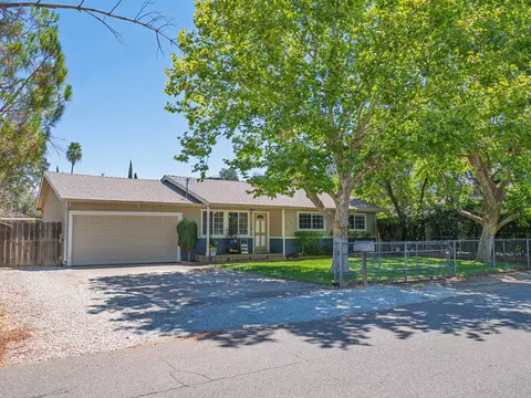 2649 Irwin Rd, Redding, CA 96002 photo 1