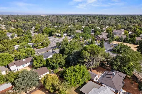 View/Area - 2986 Yana Ave, Redding, CA 96002 photo 6 of 8